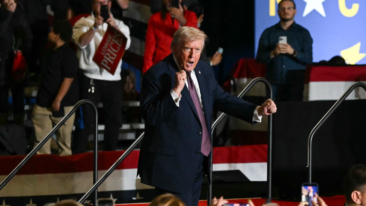 Trump in North Carolina/ Andrew Caballero- Reynolds.