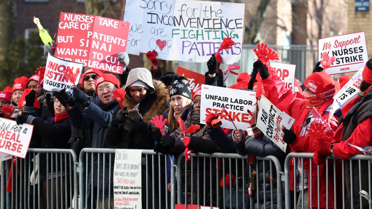 Huelga frente al Hospital Mount Sinai