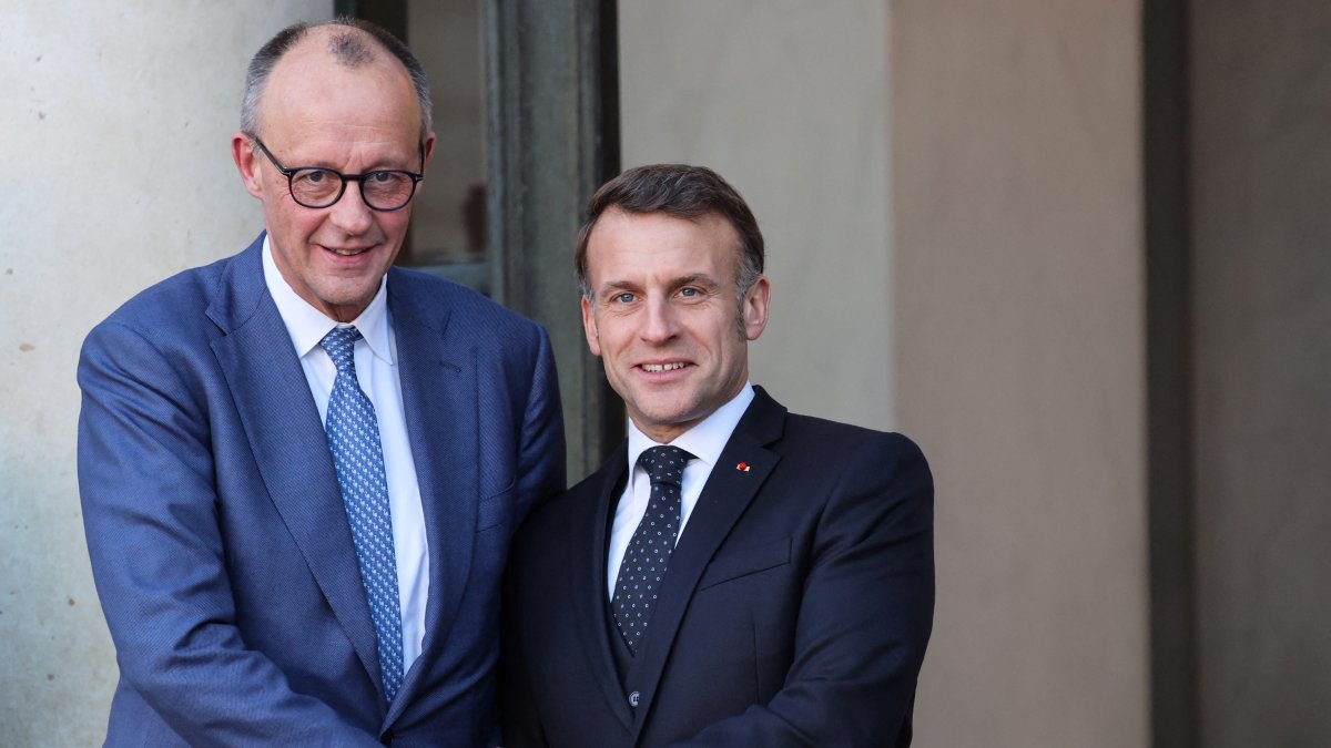 Friedrich Merz and Emmanuel Macron in Paris.