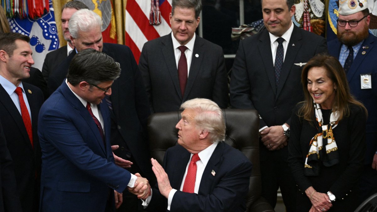 Trump and Mike Johnson in the Oval Office/Brendan Smialowski.