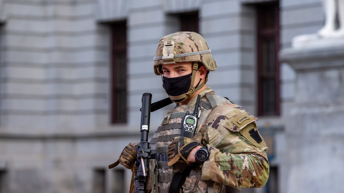 Un miembro de la Guardia Nacional de Pensilvania