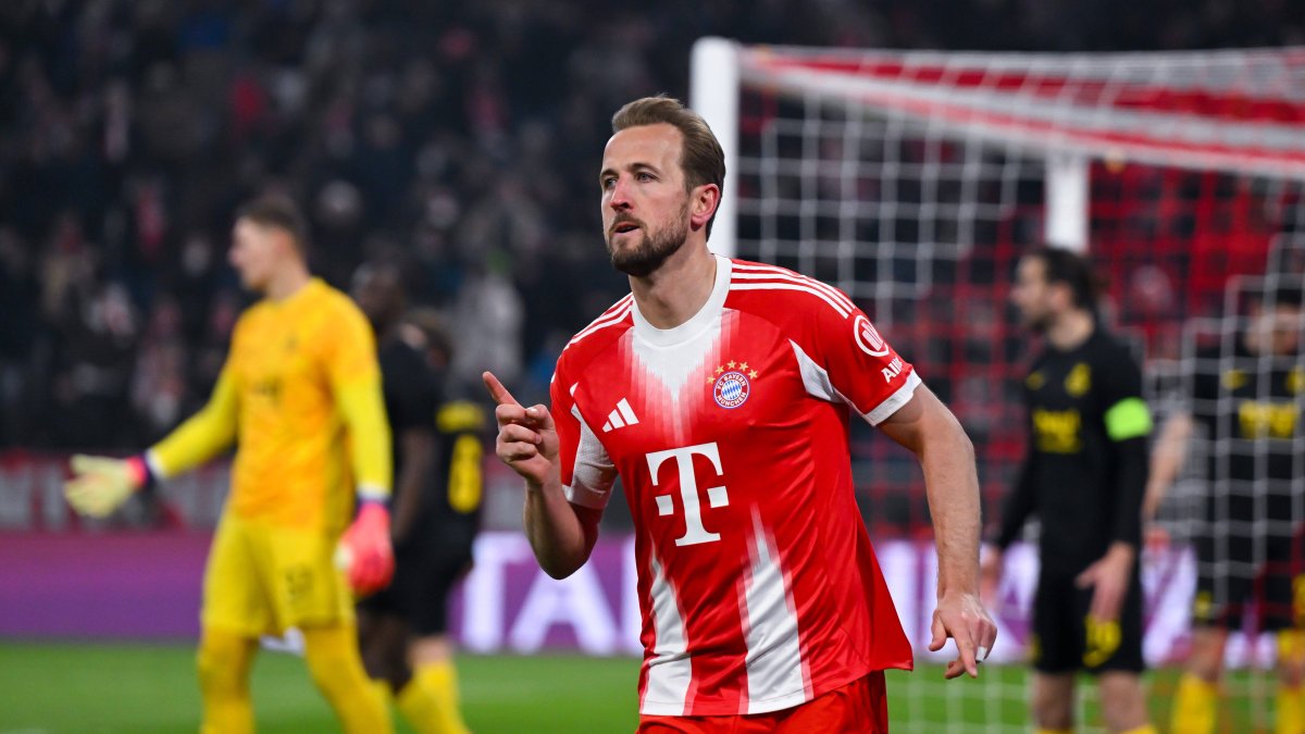 Harry Kane celebrates his first goal