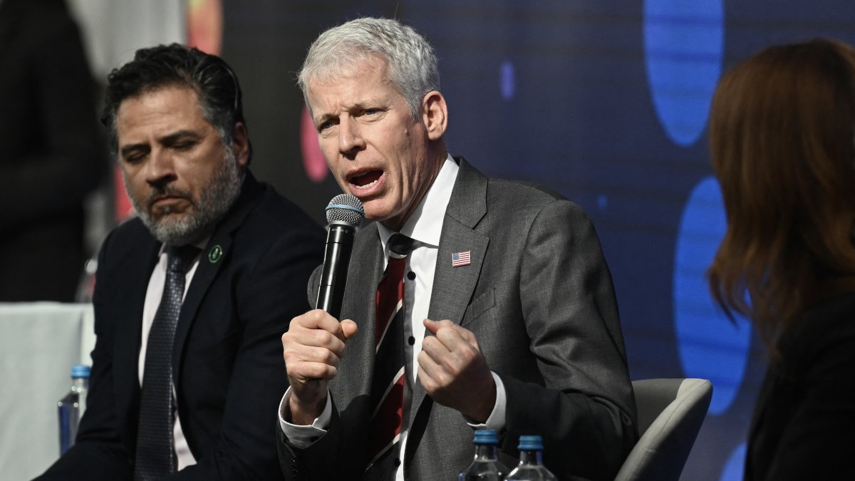 Chris Chright, Secretary of Energy/ Angelos Tzortzinis