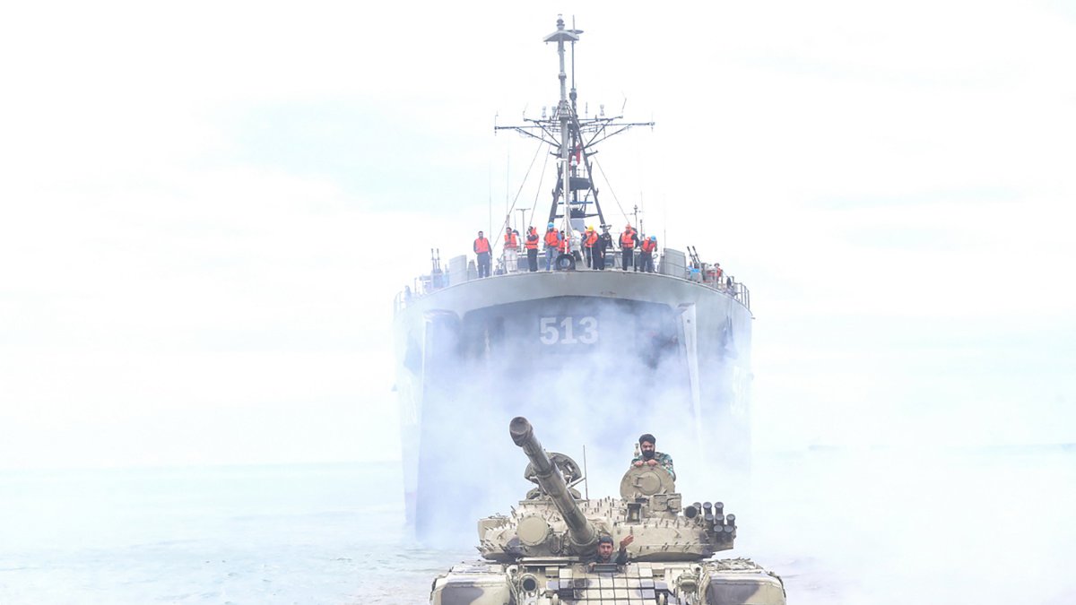 Ejercicio militar iraní (archivo)