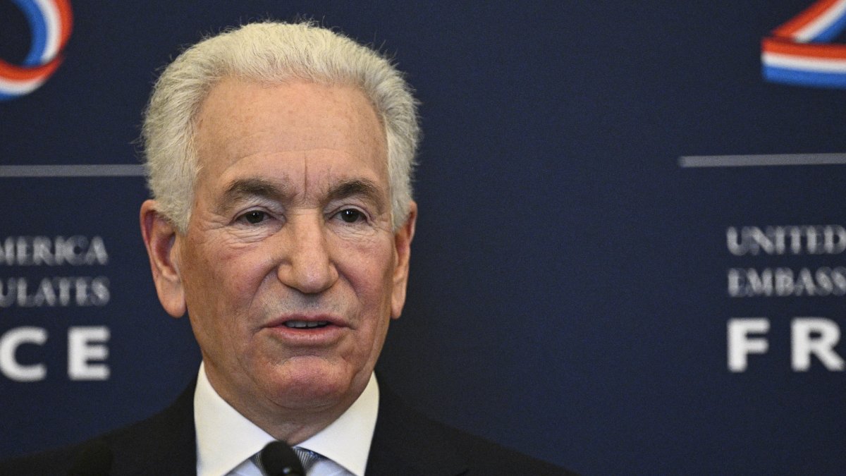 Charles Kushner in Paris/ Julien de Rosa.