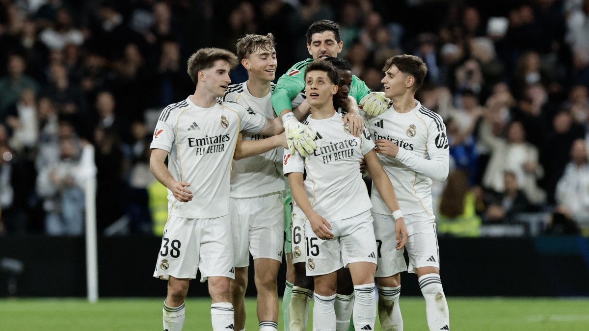 Guler metió un auténtico golazo desde la mitad de la cancha.