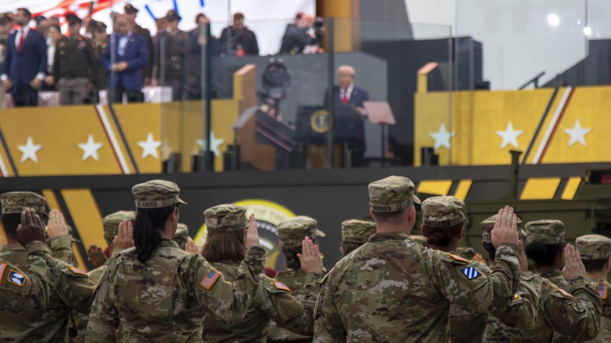 Los soldados prestan juramento en Washington DC