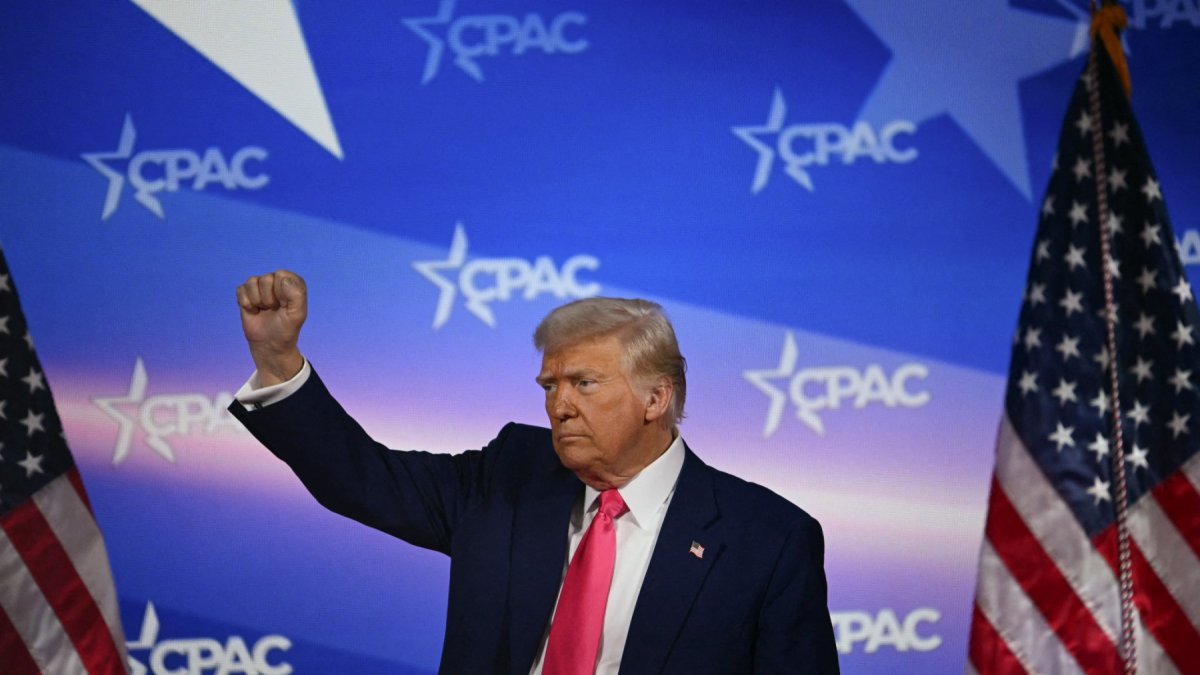 Una imagen de archivo de Donald Trump en CPAC 2025