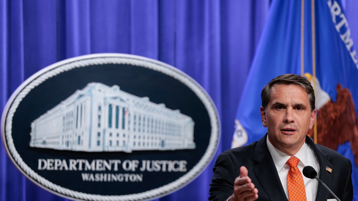 El fiscal general en funciones, Todd Blanche, durante una rueda de prensa el 7 de abril de 2026