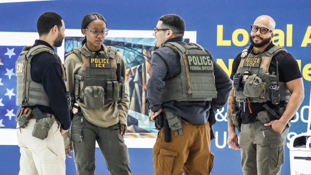 Agentes de ICE en Newark, Nueva Jersey/ Kena Betancur