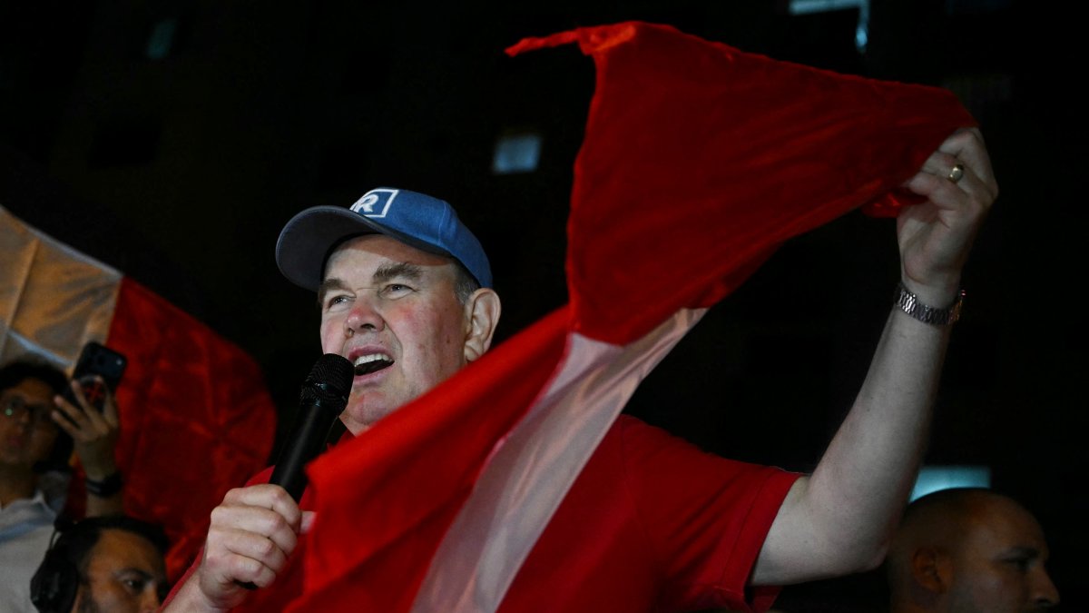 Rafael López Aliaga en campaña