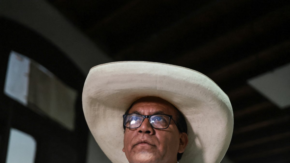 El candidato presidencial izquierdista Roberto Sánchez