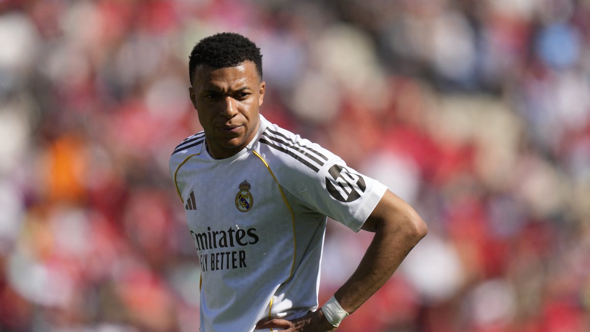 Kylian Mbappé regrets Real Madrid's defeat against RCD Mallorca. April 2026