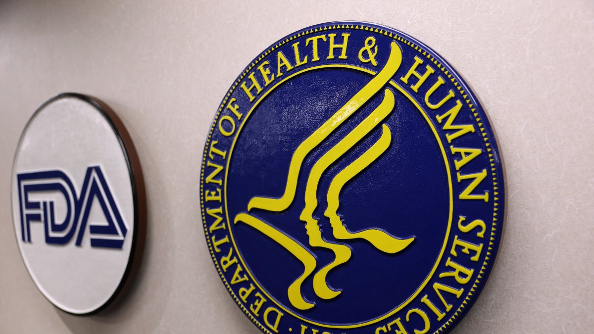 Logo de la FDA en Los Ángeles, California/ Patrick T. Fallon