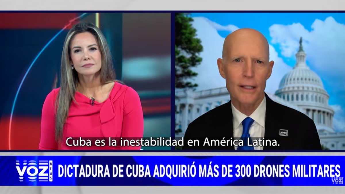 Karina Yapor entrevista al senador Rick Scott en Voz News