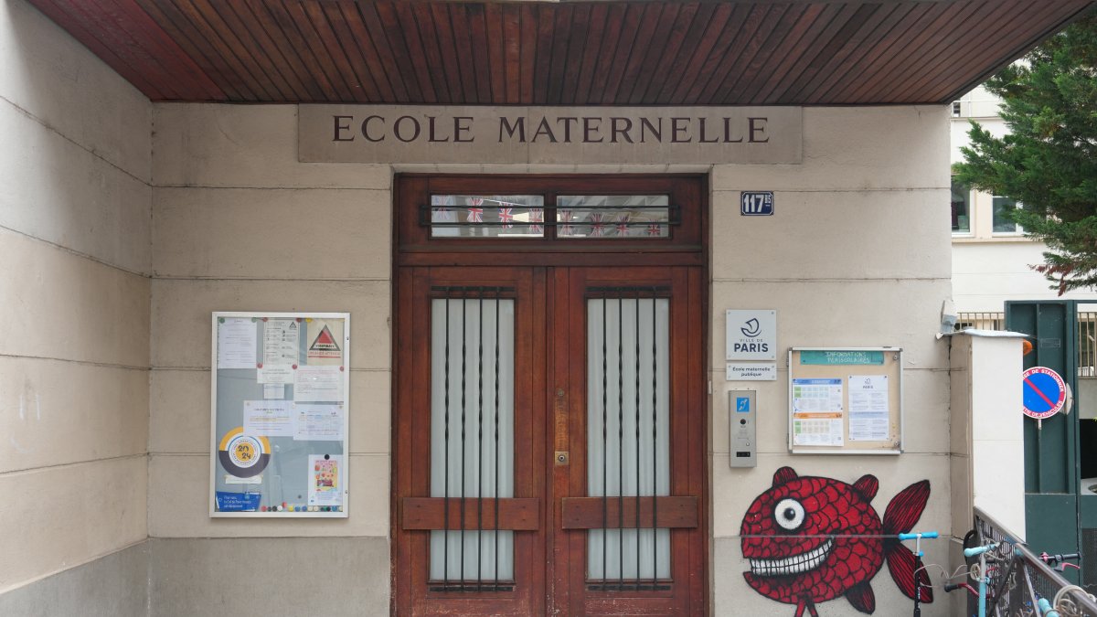 Saint-Dominique school after the arrest of 16 people linked to the center.