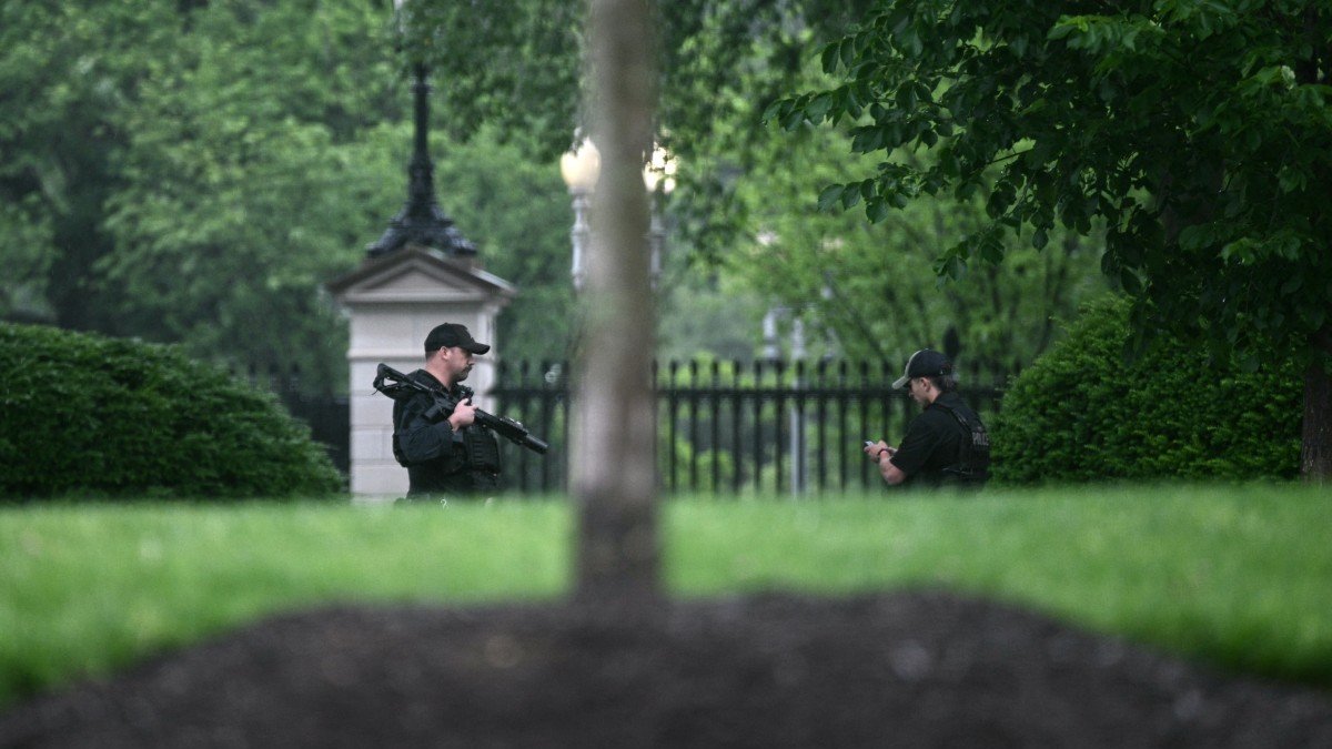 A Secret Service agent after gunshots were apparently heard at the White House.