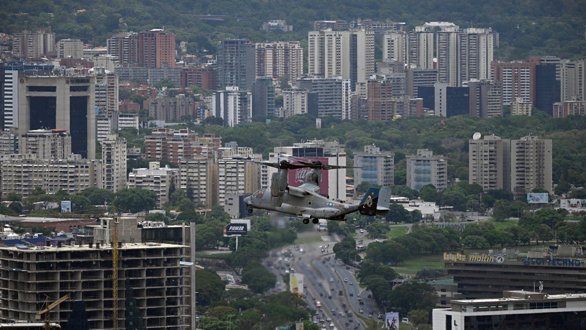 A Marine MV-22B Osprey aircraft en route to the U.S. embassy in Caracas