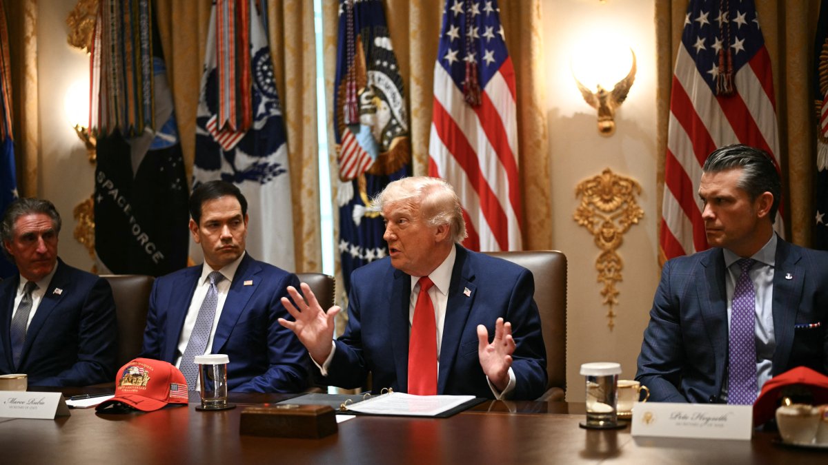 El presidente Trump durante la reunión de gabinete que mantuvo este miércoles.
