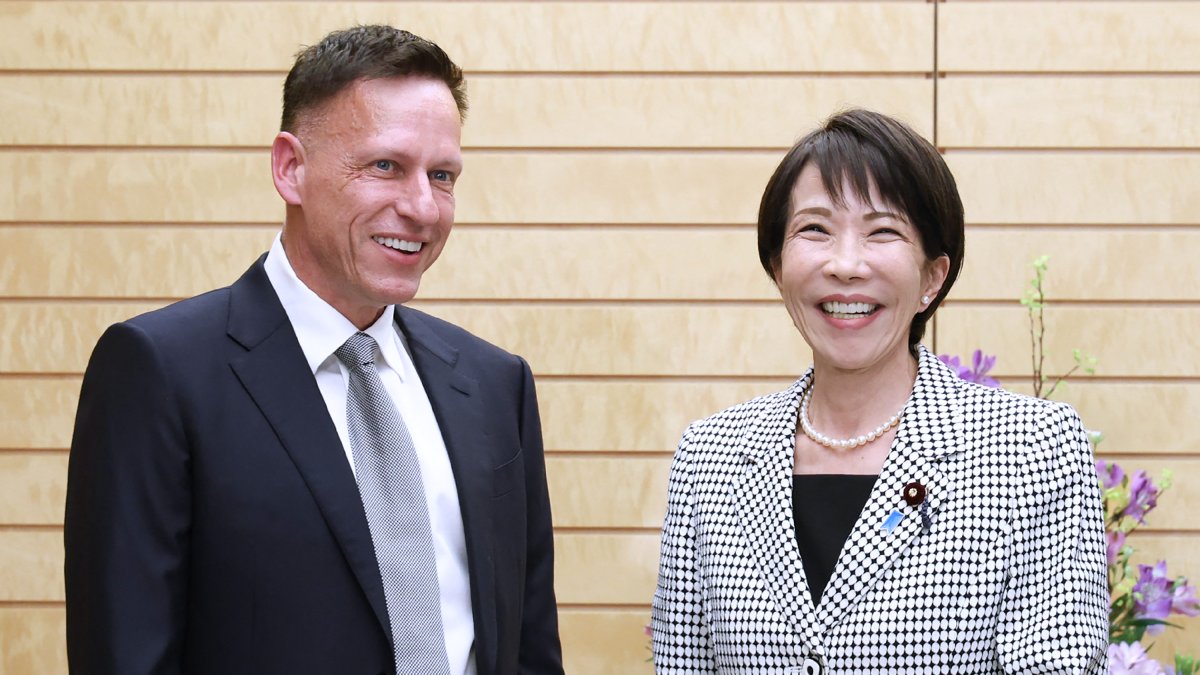Peter Thiel meeting with Japanese Prime Minister Sanae Takaichi (R) in March 2026.