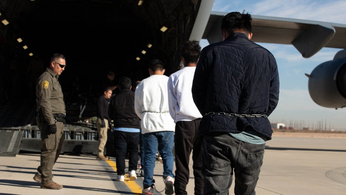 ICE deportation flight