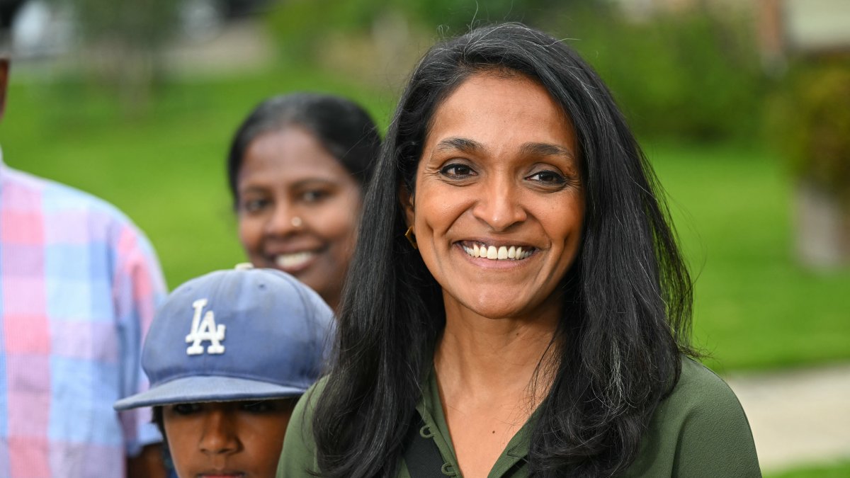 Nithya Raman en Los Ángeles/ Patrick T. Fallon