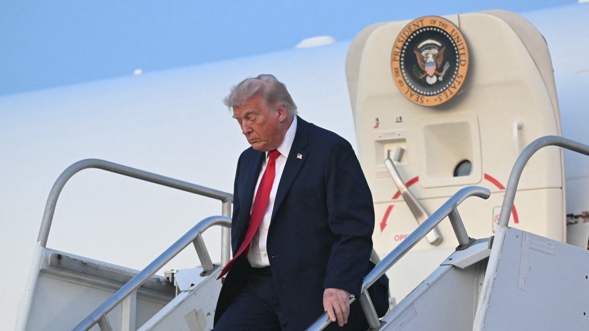 Donald Trump en el aeropuerto Morristown Airport, de Nueva Jersey/ Saul Loeb