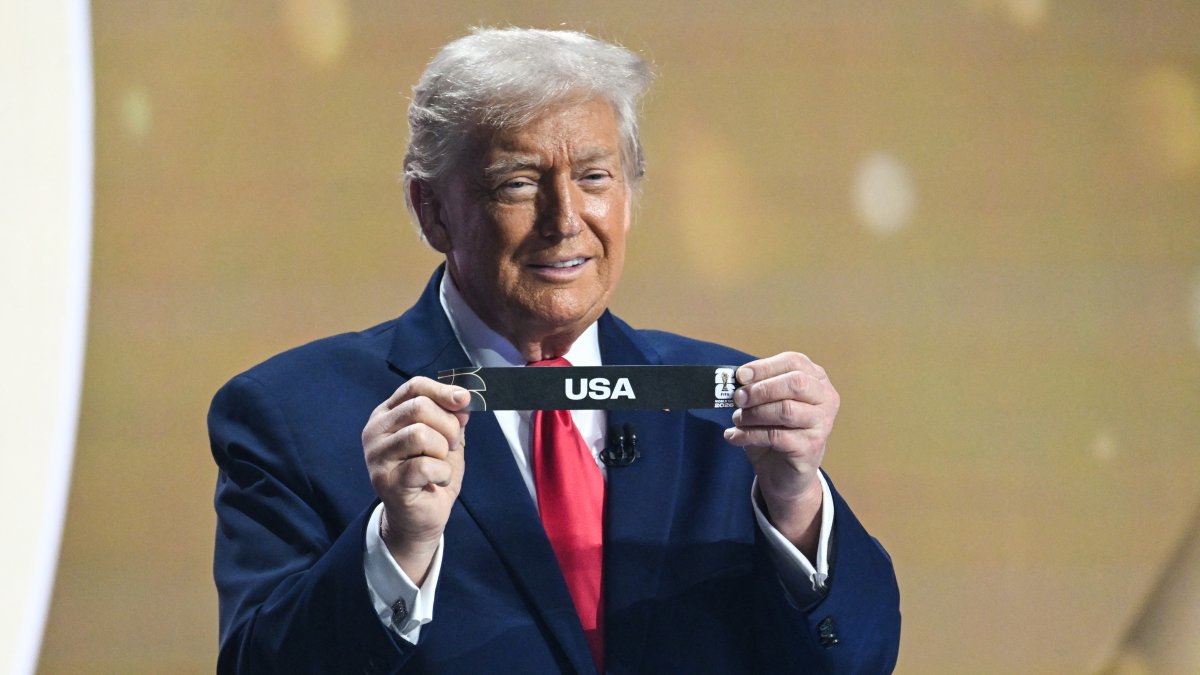 Donald Trump at the World Cup draw/ Saul Loeb