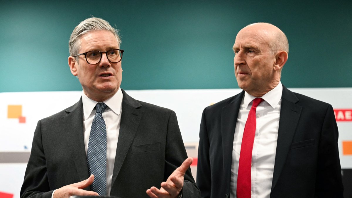 Keir Starmer and John Healey during a hearing. March 2025