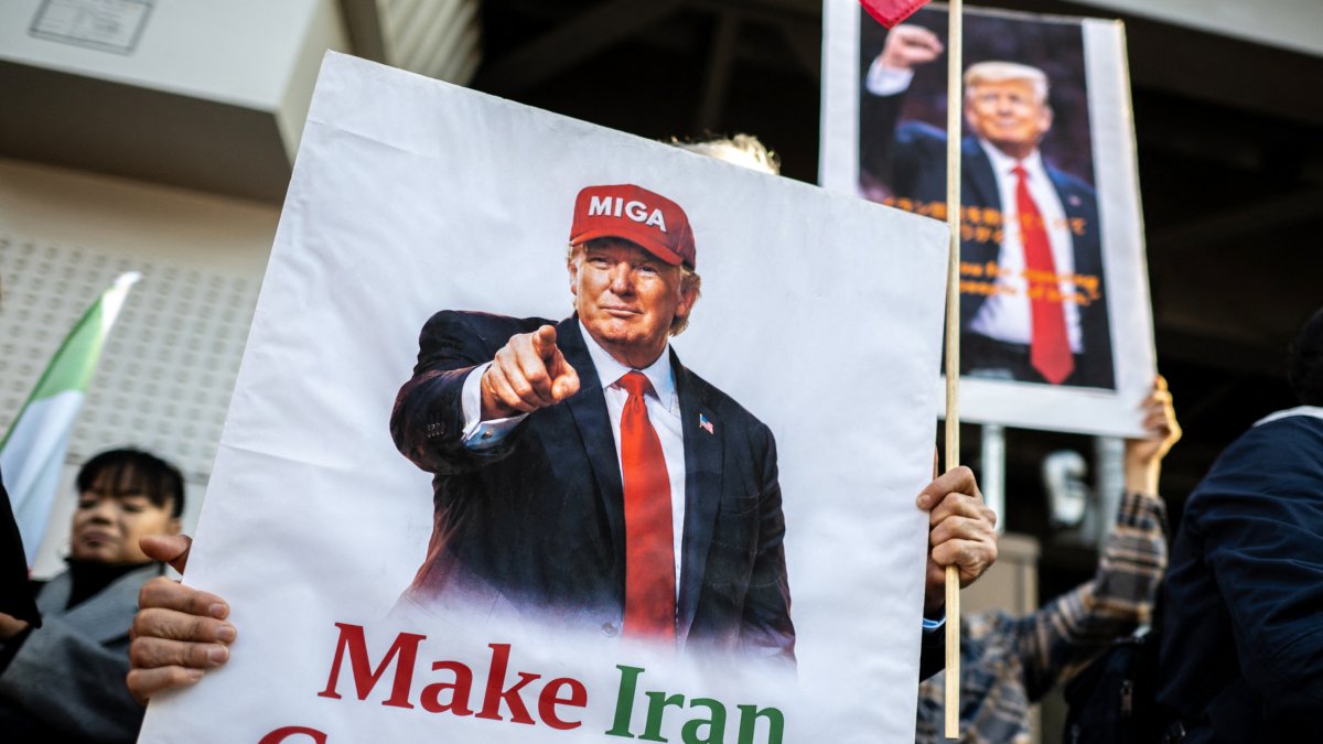 Cartel de Trump con Hacer Irán Grande de Nuevo