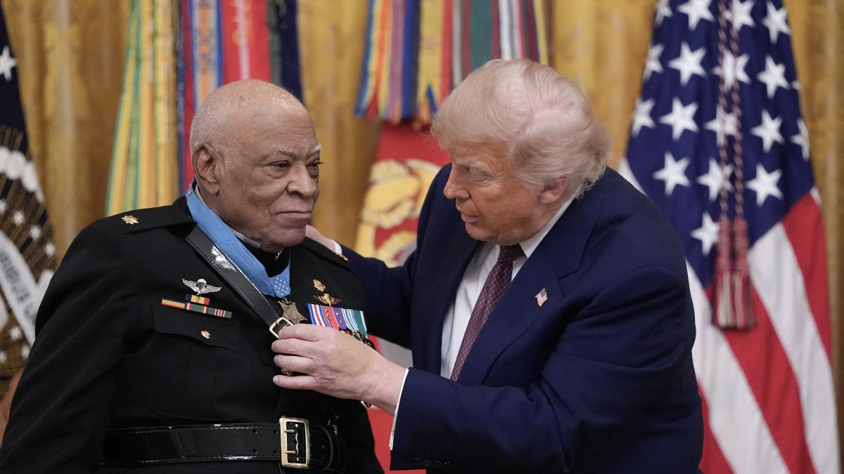 Donald Trump junto a James Capers Jr./ Ken Cedeno