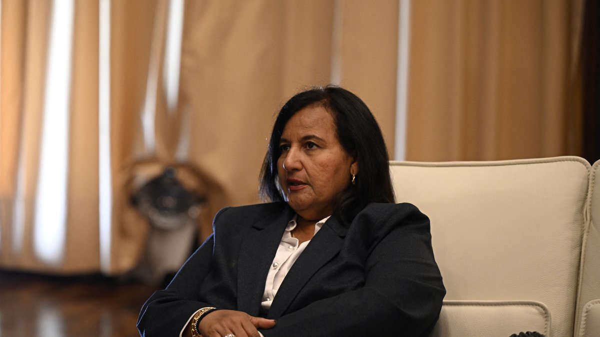 Dinorah Figuera durante la reunión de este jueves con Jorge Rodríguez.