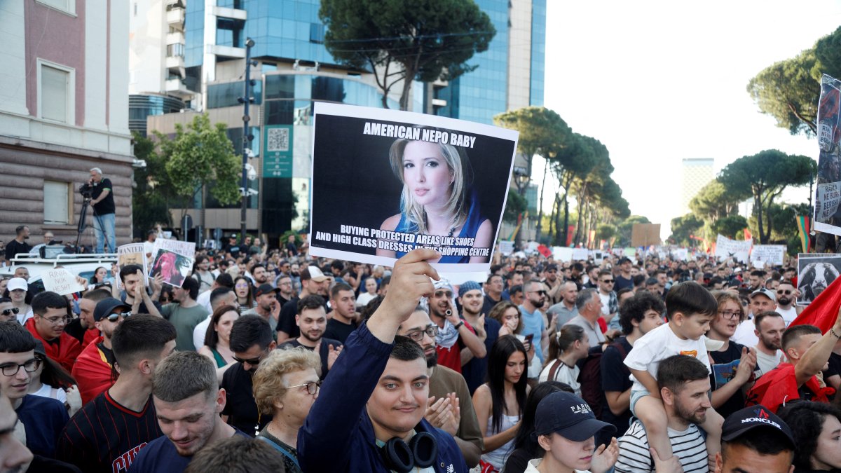 Protestas en Tirana (Albania) contra el proyecto hotelero de Ivanka Trump y Jared Kushner