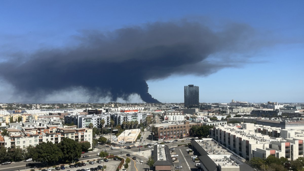 Imagen del incendio en Boyle Heights