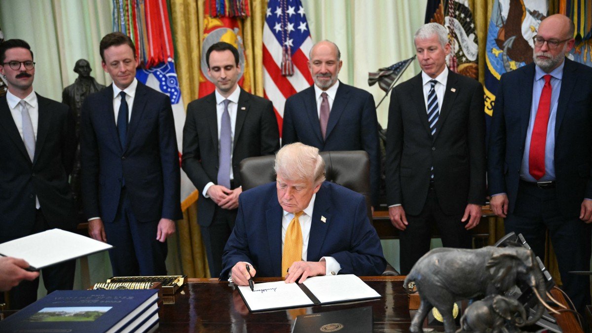 Trump signs an executive order on quantum computing in the Oval Office at the White House