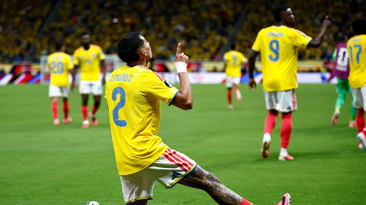 Daniel Muñoz celebrates his team’s goal against the Democratic Republic of the Congo