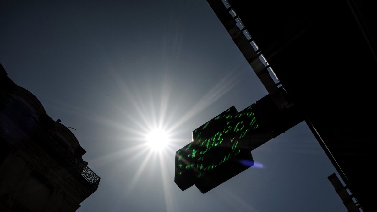 Un termómetro de farmacia marca 38 grados Celsius en Francia