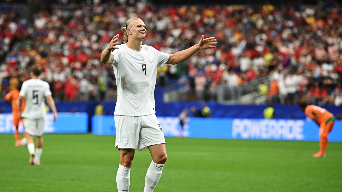 Erling Haaland celebra el pase de Noruega para los octavos de final del Mundial 2026