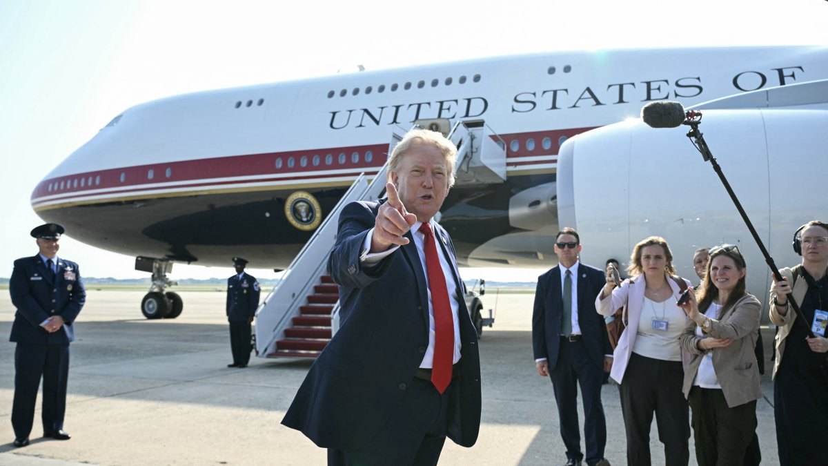 Donald Trump, antes de volar por primera vez en el nuevo Air Force One. 1 de julio de 2026