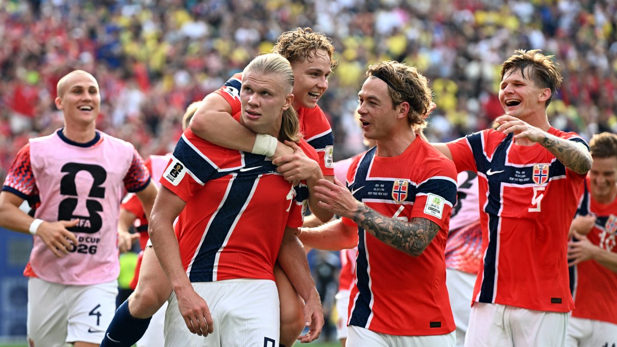 Erling Braut Haaland celebra el segundo gol de su equipo/ JEWEL SAMAD