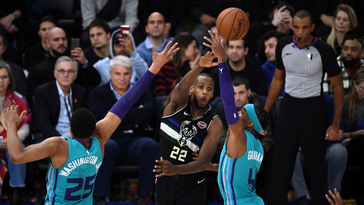 El alero de los Milwaukee Bucks, Khris Middleton