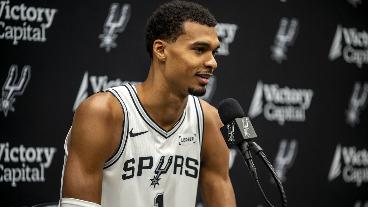 Victor Wembanyama (San Antonio Spurs) during a press conference in 2025