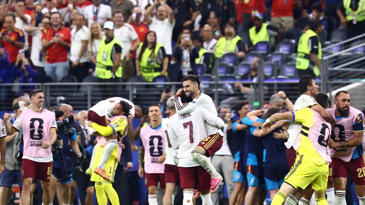 Spain celebrates advancing to the 2026 World Cup final