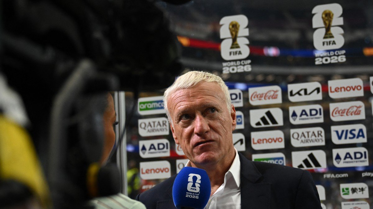 Didier Deschamps, seleccionador francés, en zona mixta