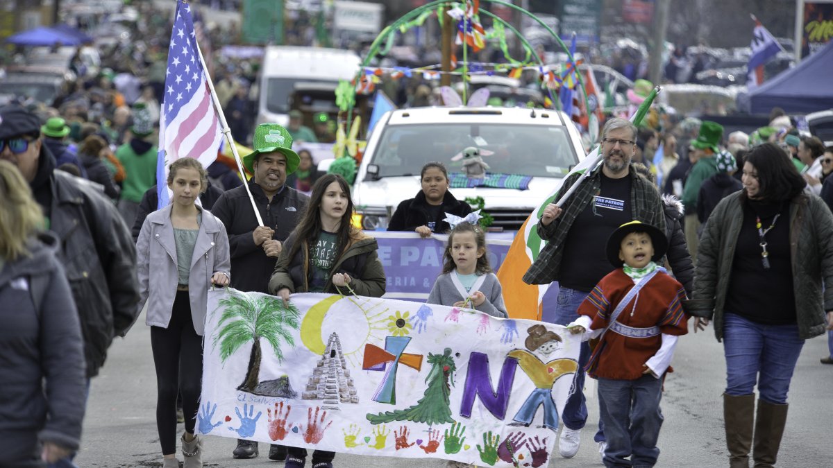 Image of Hispanics holding a