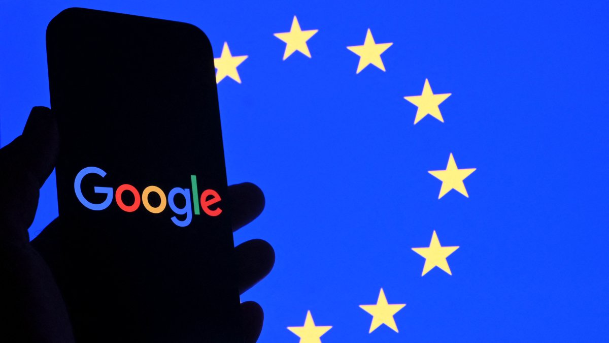 Google logo in front of the EU flag
