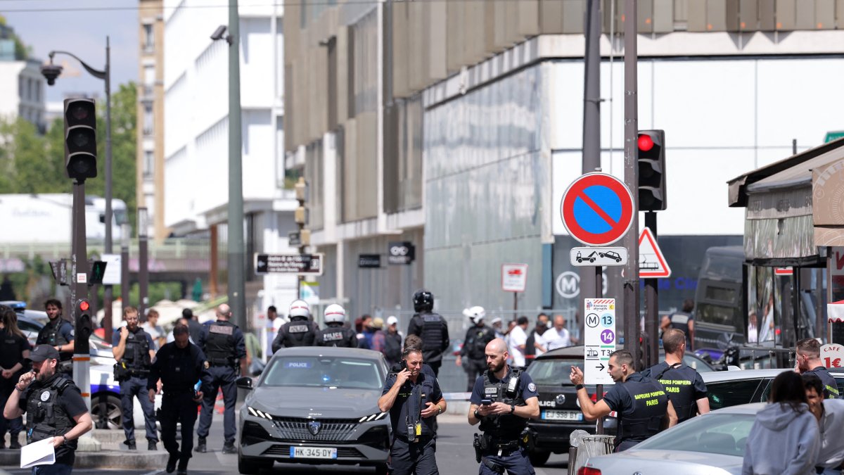 Escena del ataque con arma blanca de un hombre a tres mujeres en París. 27 de julio de 2026