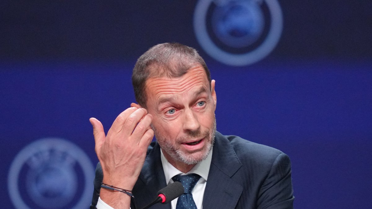 El presidente de la UEFA, Aleksander Ceferin, durante una asamblea. Febrero de 2026