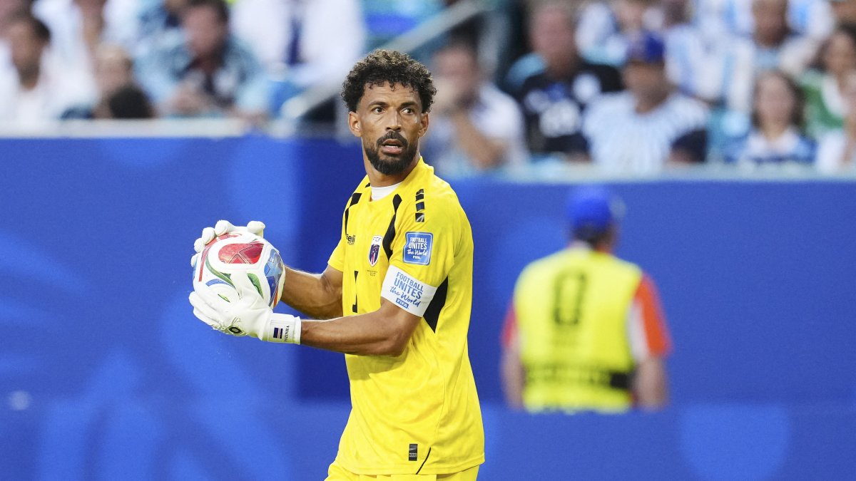 Vozinha, Cape Verde's goalkeeper, during the 2026 World Cup