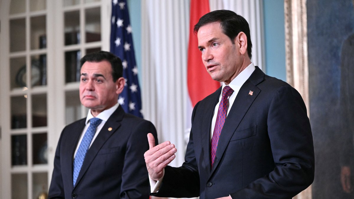 El secretario Marco Rubio con el ministro de Relaciones Exteriores de Paraguay, Rubén Ramírez, este 4 de agosto.